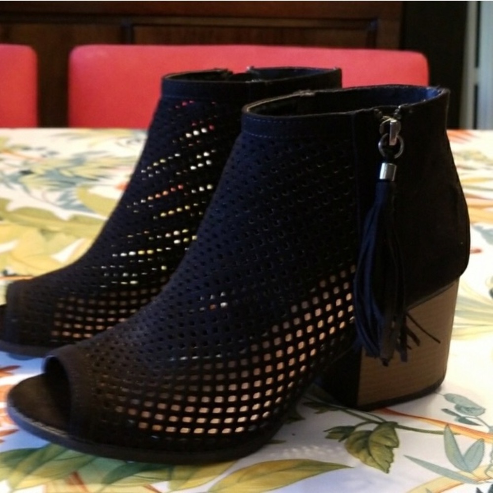 New cutout booties